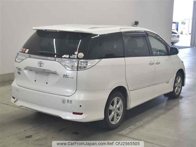 Toyota Estima Hybrid thumbnail 6