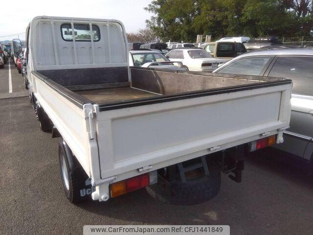 Mitsubishi Fuso Canter Guts 2001 thumbnail 2