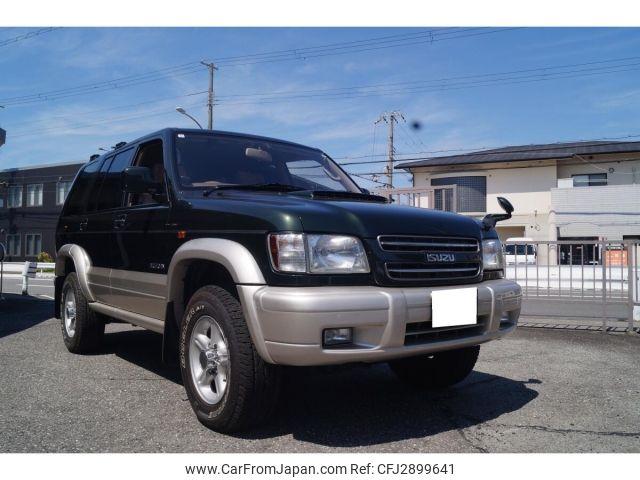 Isuzu Bighorn 2001