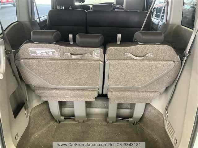 Honda stepwagon thumbnail 11