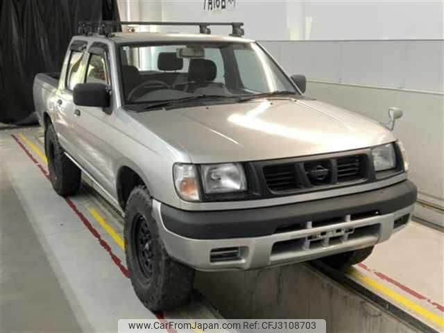 Nissan Datsun Pickup 2001
