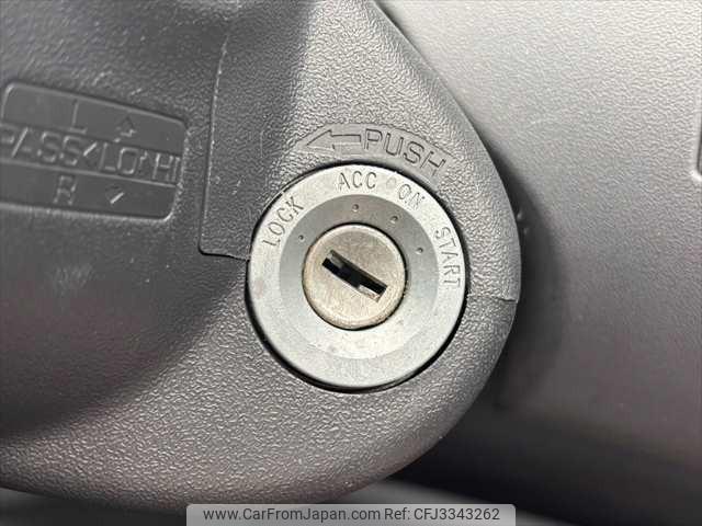 Toyota Fun Cargo 2001 thumbnail 20