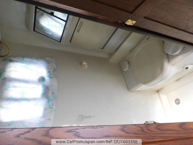 Isuzu Elf Truck 1997 thumbnail 8