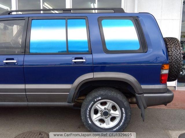 Isuzu Bighorn 1998 thumbnail 11