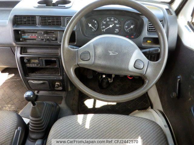 Daihatsu Hijet Truck 2000 thumbnail 6