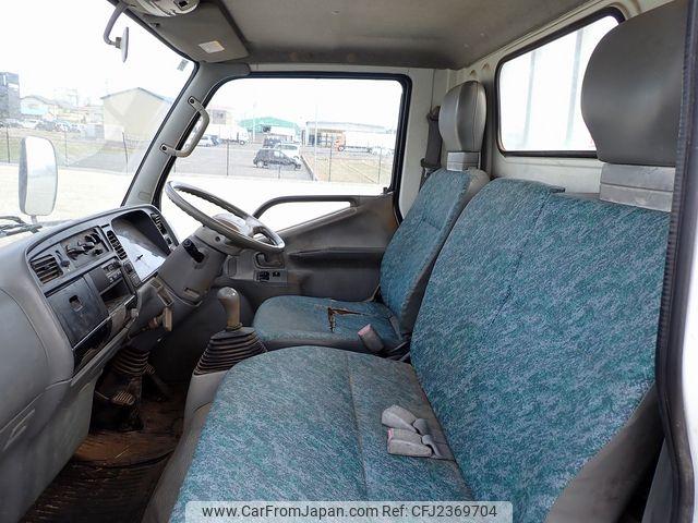 Mitsubishi Fuso Canter 2001 thumbnail 21