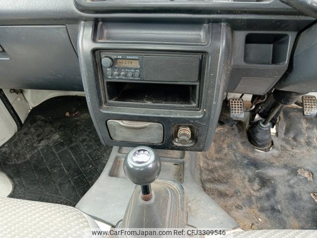 Daihatsu Hijet Truck 2000 thumbnail 18