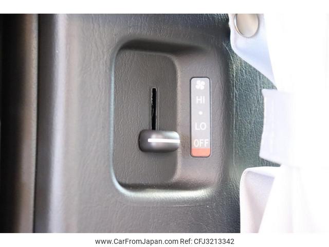 Toyota Hiace Wagon thumbnail 26