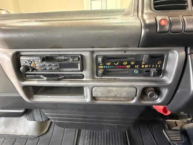 Isuzu Elf Truck 1998 thumbnail 22