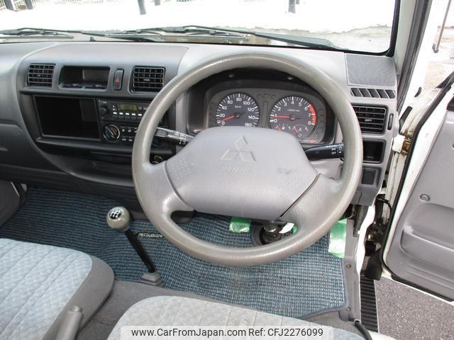 Mitsubishi Delica Truck 2001 thumbnail 16