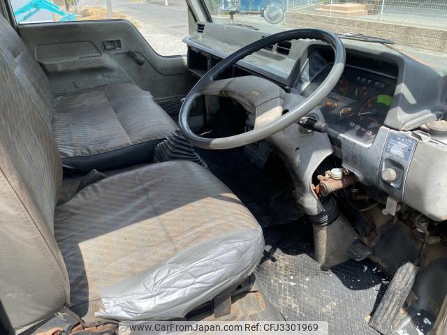 Mitsubishi Fuso Canter 1991 thumbnail 3