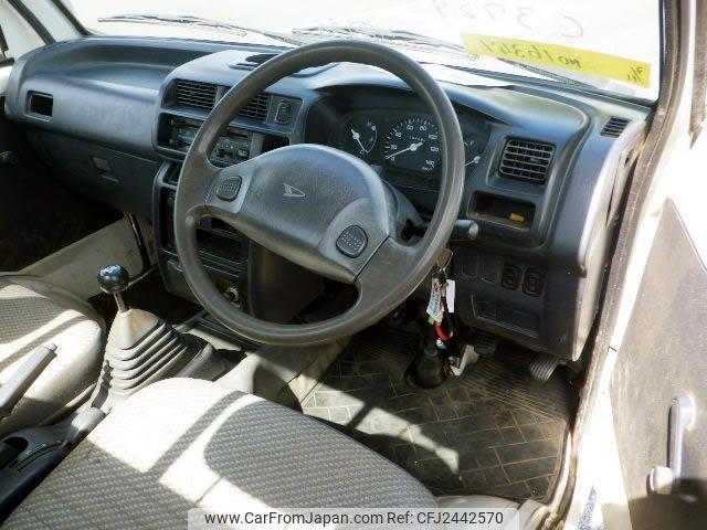 Daihatsu Hijet Truck 2000 thumbnail 12