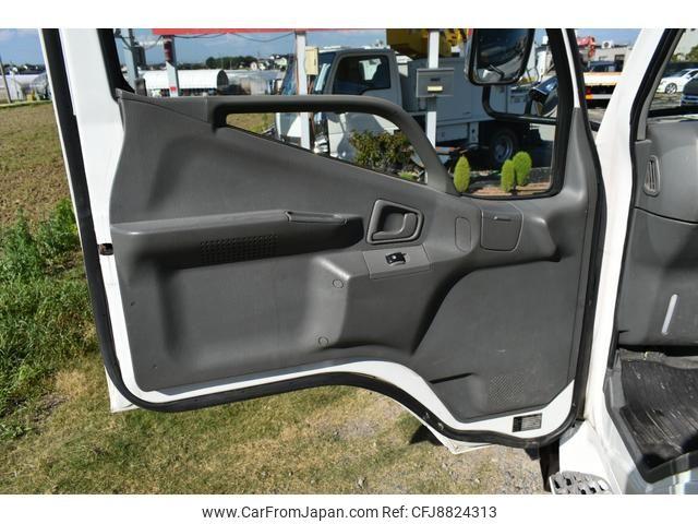 Mitsubishi Fuso Canter 1997 thumbnail 19