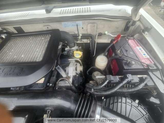 Isuzu Bighorn 2000 thumbnail 13