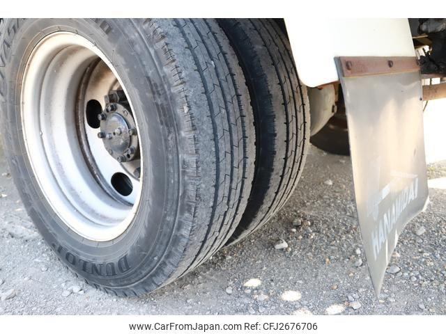 Mitsubishi Fuso Canter 2000 thumbnail 19