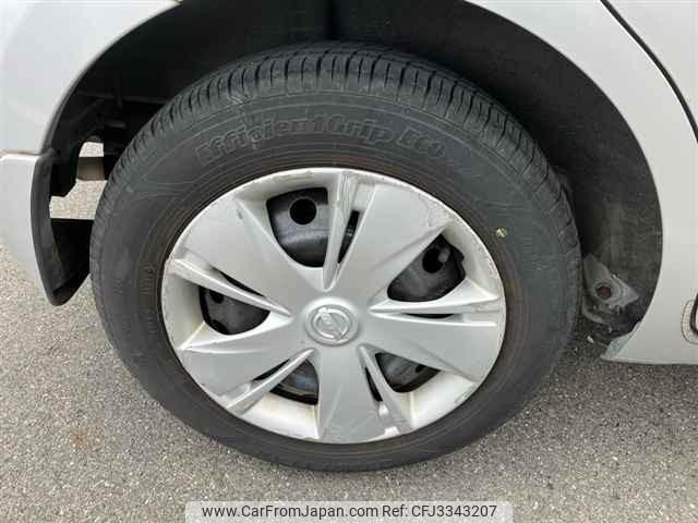 Nissan March thumbnail 10