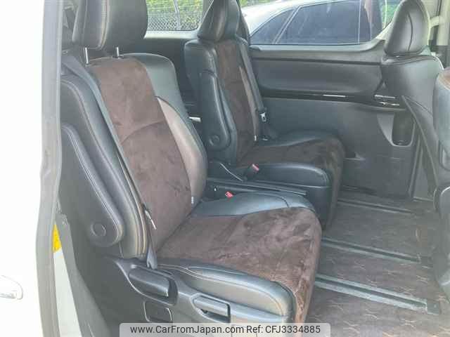 Toyota Alphard thumbnail 9