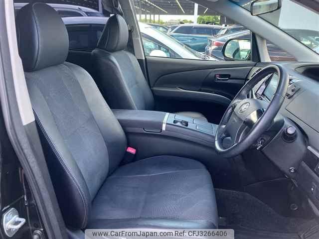 Toyota Estima Hybrid thumbnail 8