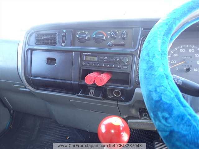 Mitsubishi Fuso Canter 1997 thumbnail 19