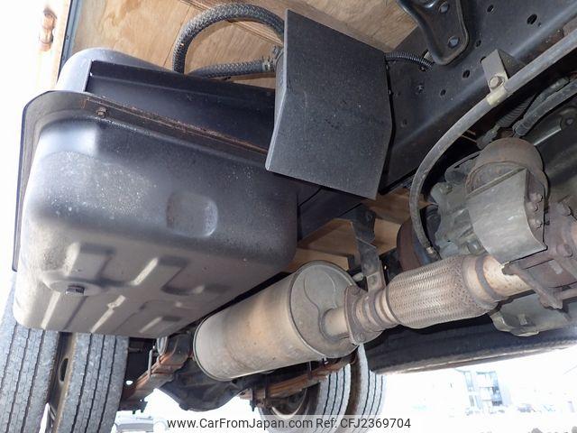 Mitsubishi Fuso Canter 2001 thumbnail 17