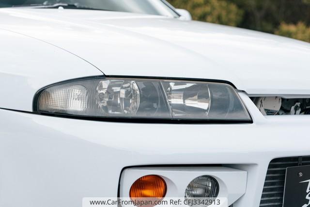 Nissan Skyline Coupe 1996 thumbnail 10