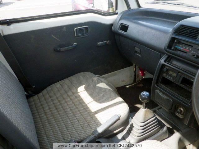Daihatsu Hijet Truck 2000 thumbnail 10