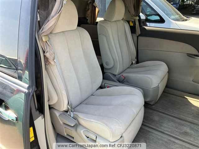 Toyota Estima Hybrid thumbnail 9