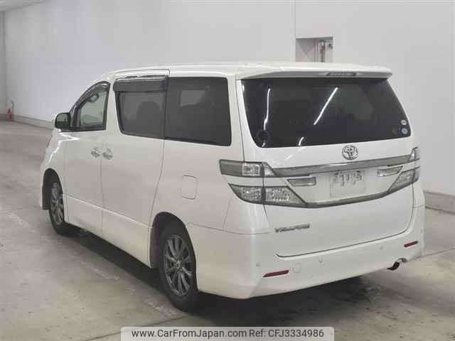 Toyota Vellfire thumbnail 2
