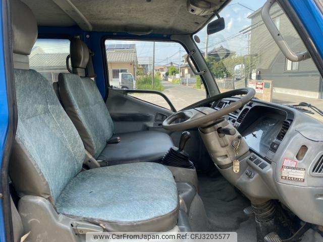 Mitsubishi Fuso Canter Guts 2001 thumbnail 13