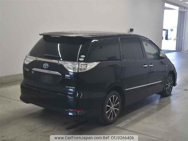 Toyota Estima Hybrid thumbnail 6