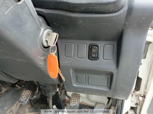 Daihatsu Hijet Truck 2000 thumbnail 15