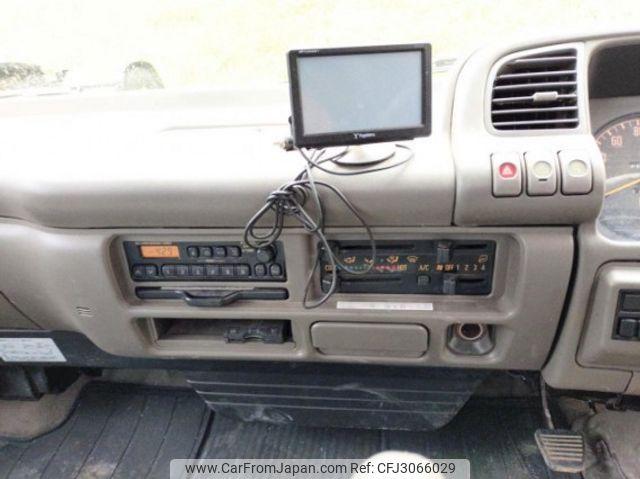 Isuzu Elf Truck 1997 thumbnail 3