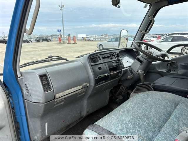 Mitsubishi Fuso Canter 2000 thumbnail 28