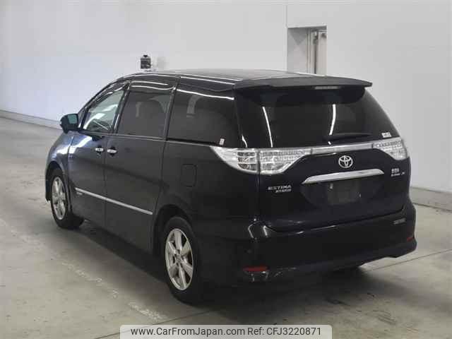 Toyota Estima Hybrid thumbnail 2