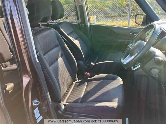 Nissan Serena thumbnail 8