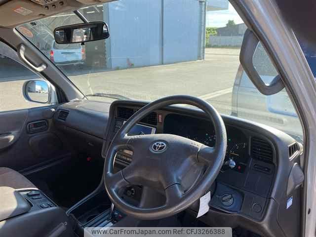 Toyota Hiace Wagon thumbnail 4