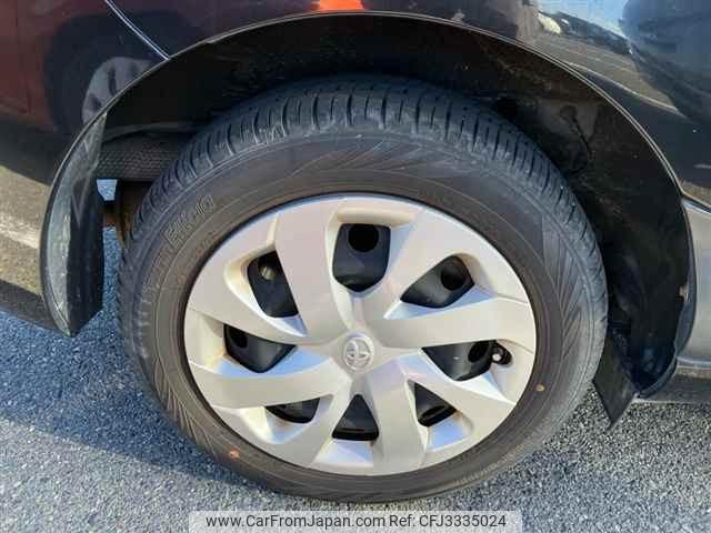 Toyota Sienta thumbnail 10