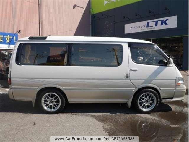 Toyota Hiace Wagon 2001 thumbnail 16