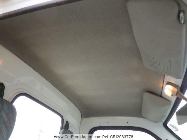 Suzuki Carry Truck 2000 thumbnail 19