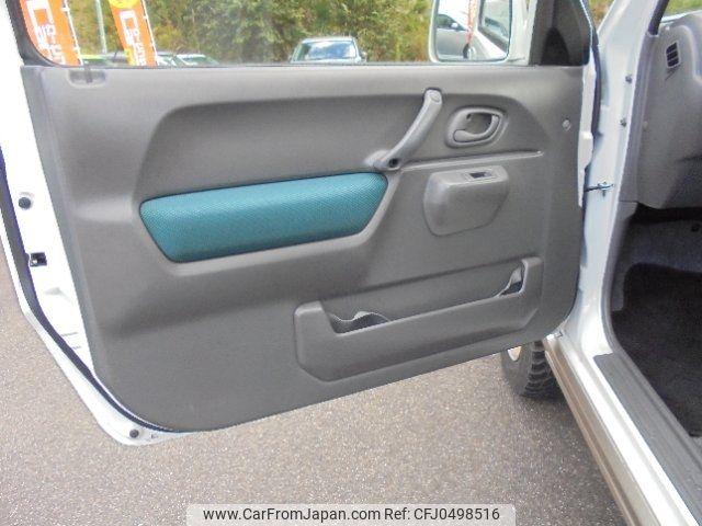 Suzuki Jimny 2001 thumbnail 23