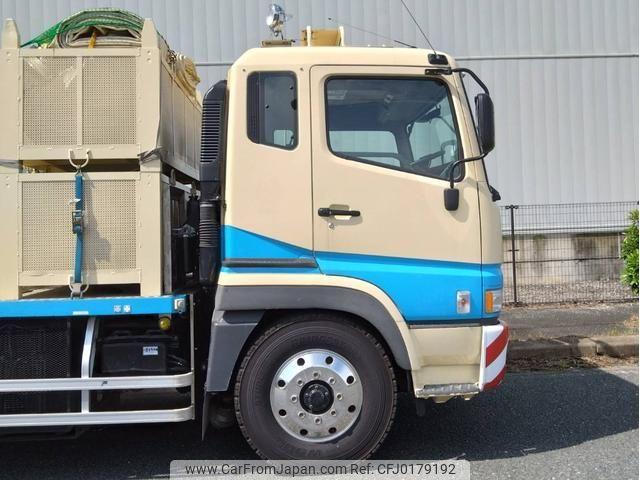 Mitsubishi Fuso Super Great 2000 thumbnail 4