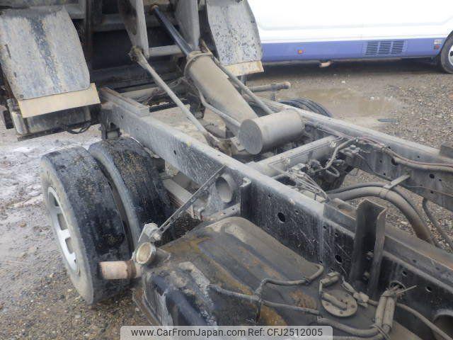 Mitsubishi Fuso Canter 1997 thumbnail 23