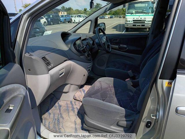 Toyota Estima T 2000 thumbnail 3