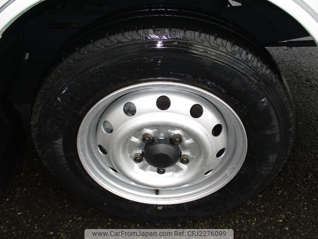 Mitsubishi Delica Truck 2001 thumbnail 37