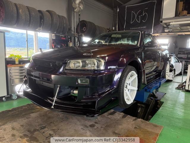 Nissan Skyline Coupe 2000 thumbnail 32