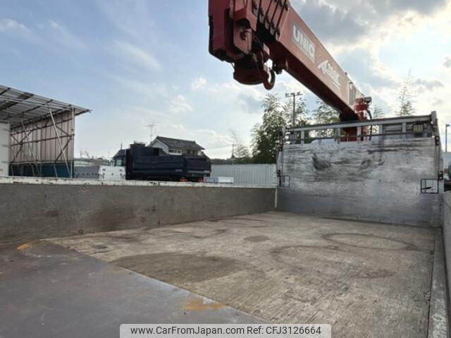 Mitsubishi Fuso Canter 2000 thumbnail 6