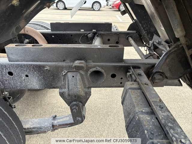 Mitsubishi Fuso Canter 2000 thumbnail 41