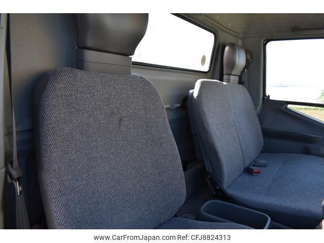 Mitsubishi Fuso Canter 1997 thumbnail 5