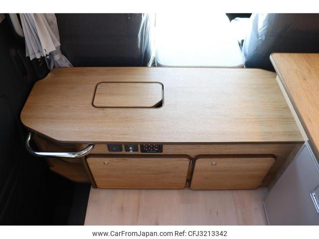 Toyota Hiace Wagon thumbnail 14