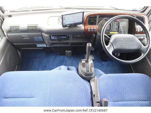 Isuzu Elf Truck 2000 thumbnail 12